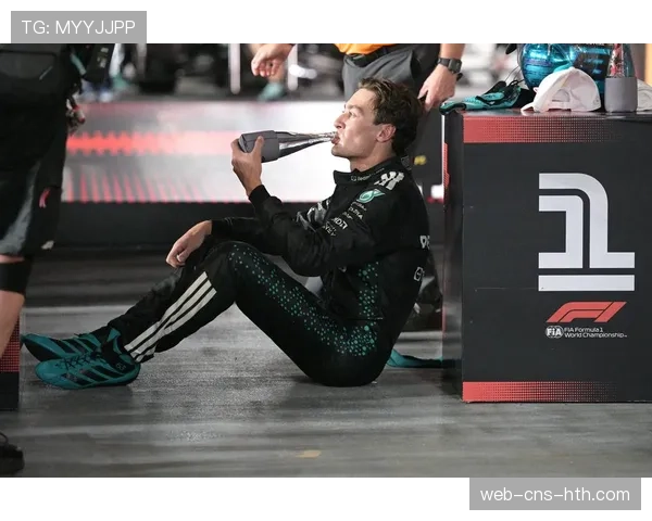 汉密尔顿与拉塞尔的内斗将如何影响梅赛德斯车队西班牙站策略？